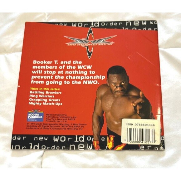 Mighty Match Ups WCW World Championship Wrestling Paperback Book 1999 Hulk Hogan - Picture 2 of 5